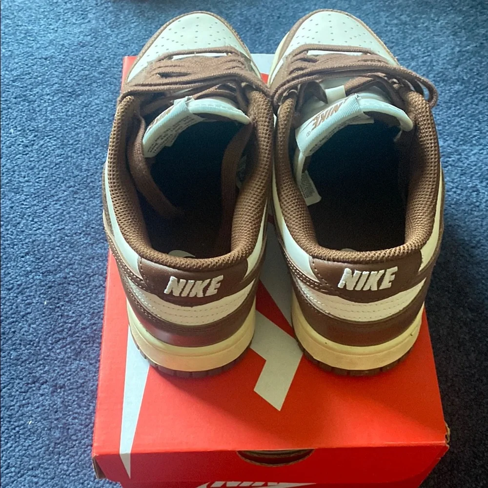 Women’s Nike Brown and White Sneakers with Leather Vintage sole - Picture 4 of 4